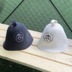 The FireFly Sauna hat helps prevent overheating symptoms such as nausea and dizziness.